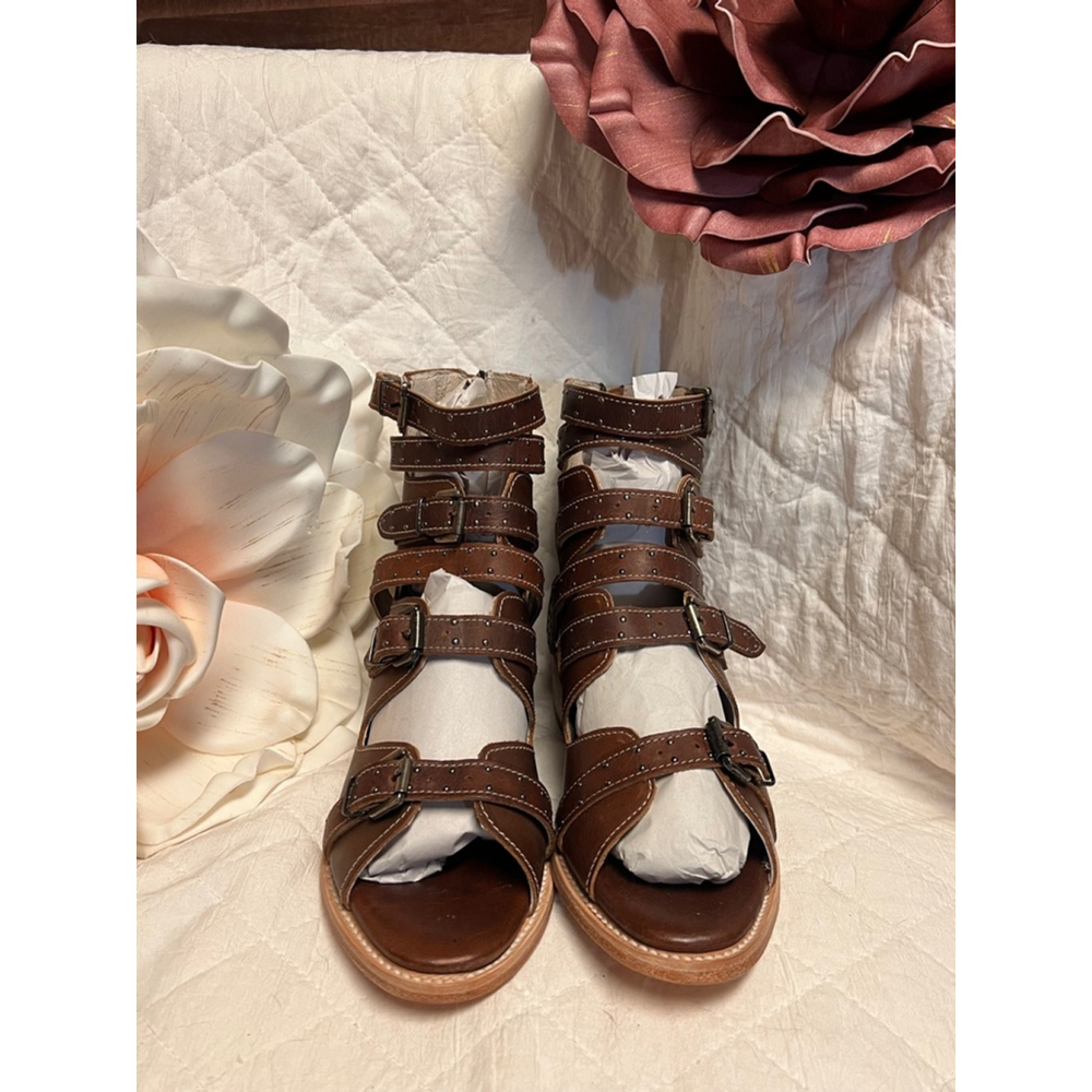 Freebird Gunnar sandals size 9